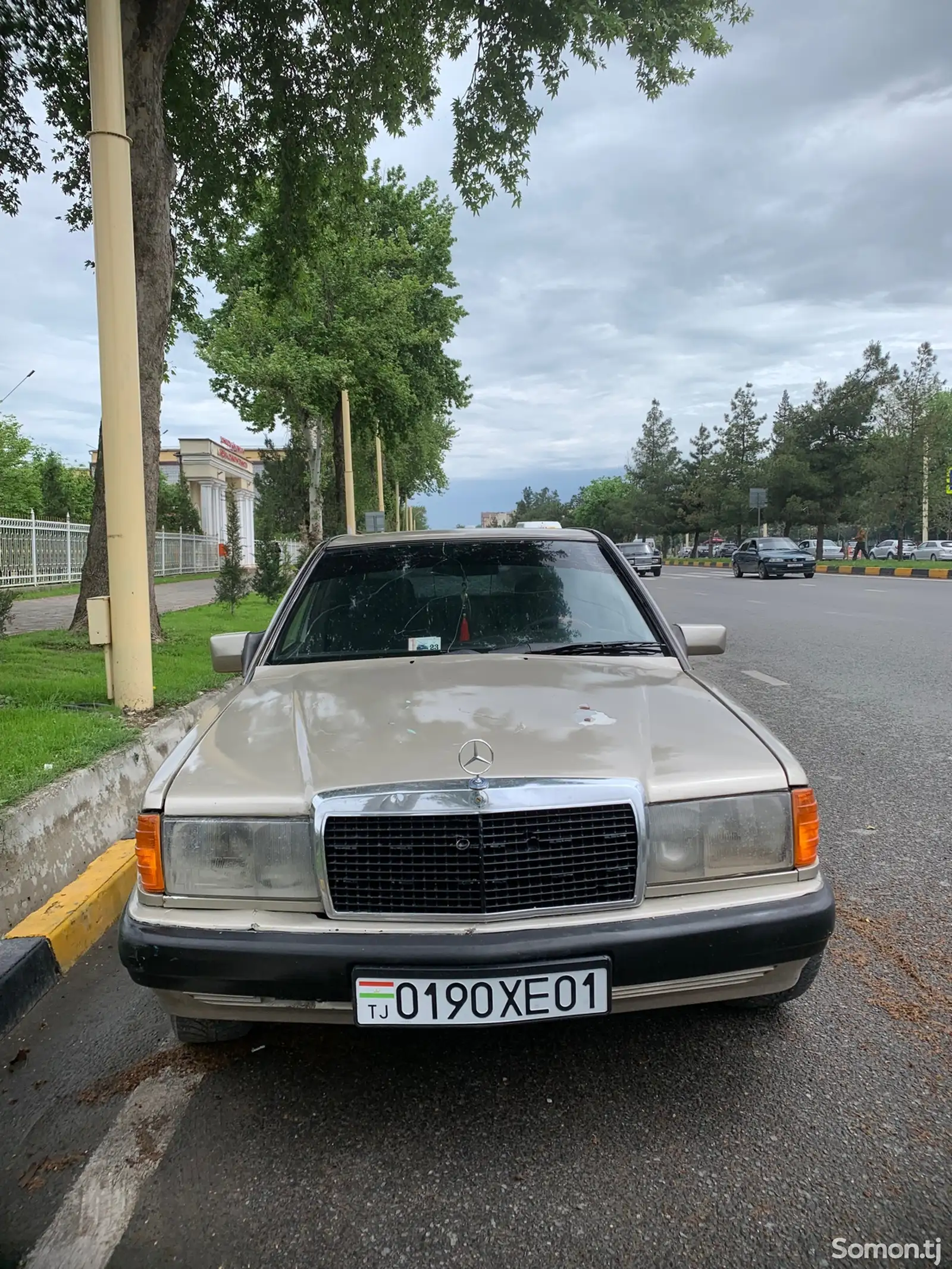 Mercedes-Benz W124, 1990-1