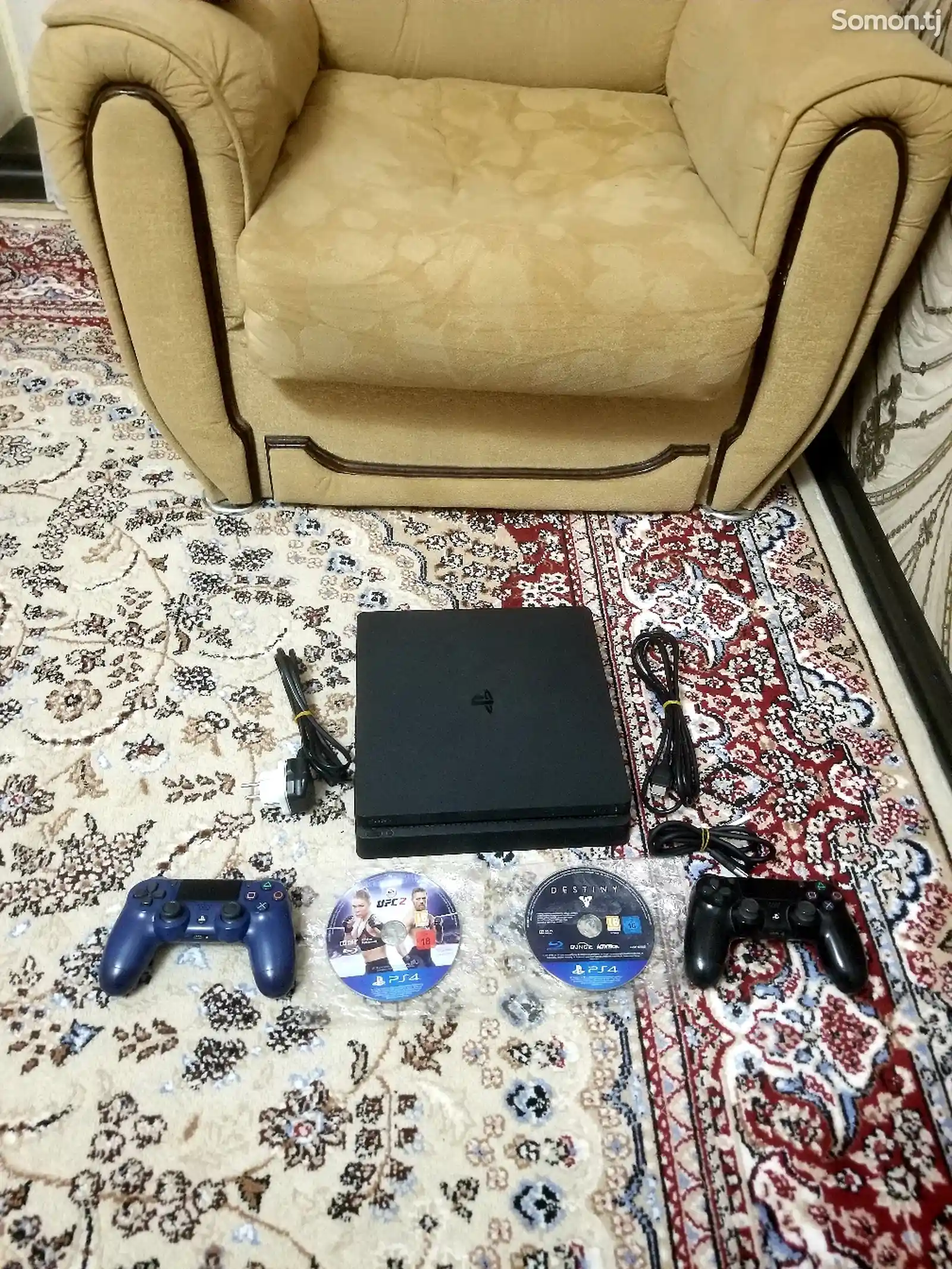 Игровая приставка Sony Playstation 4 slim 500gb-1