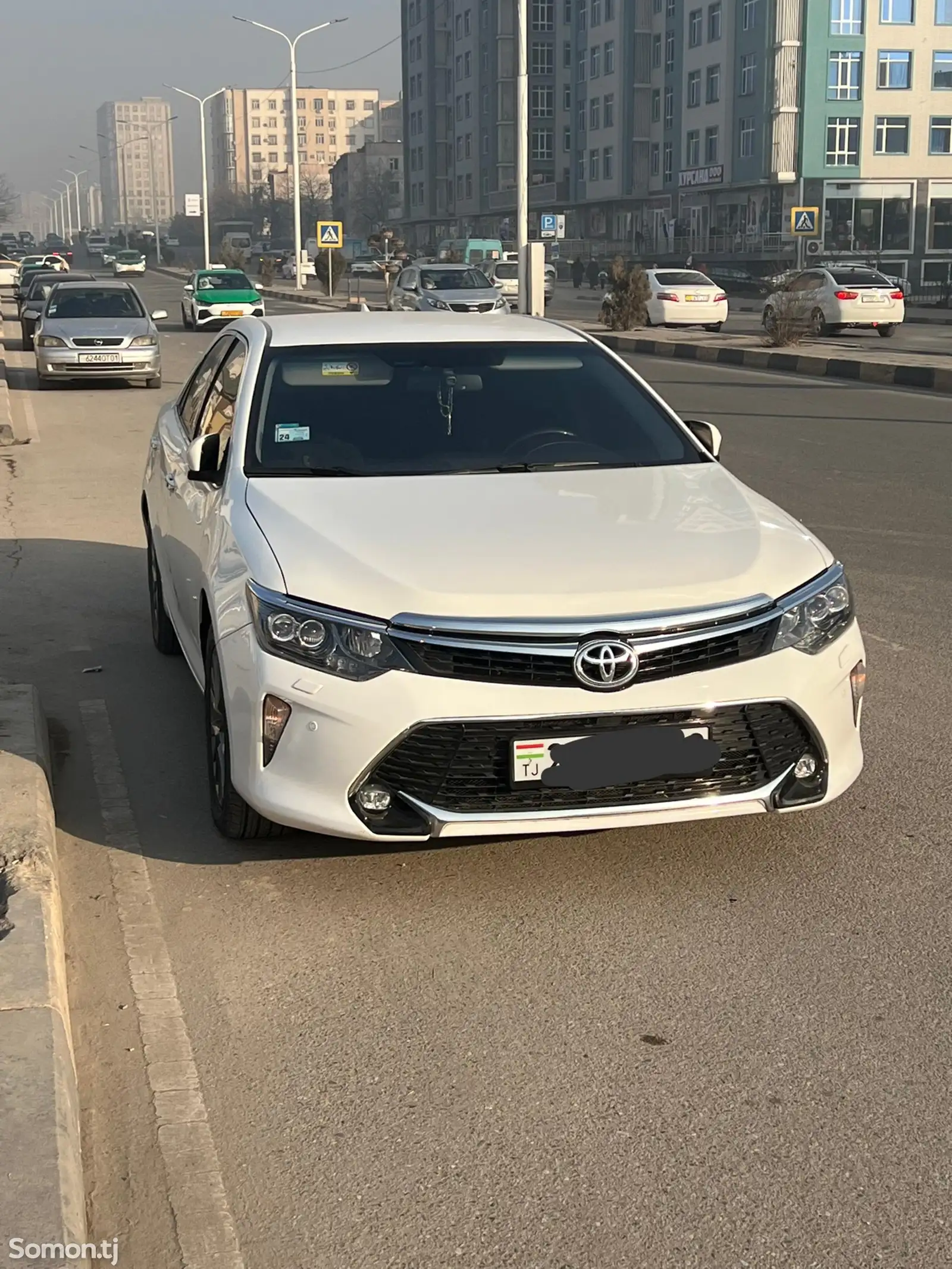 Toyota Camry, 2017-1