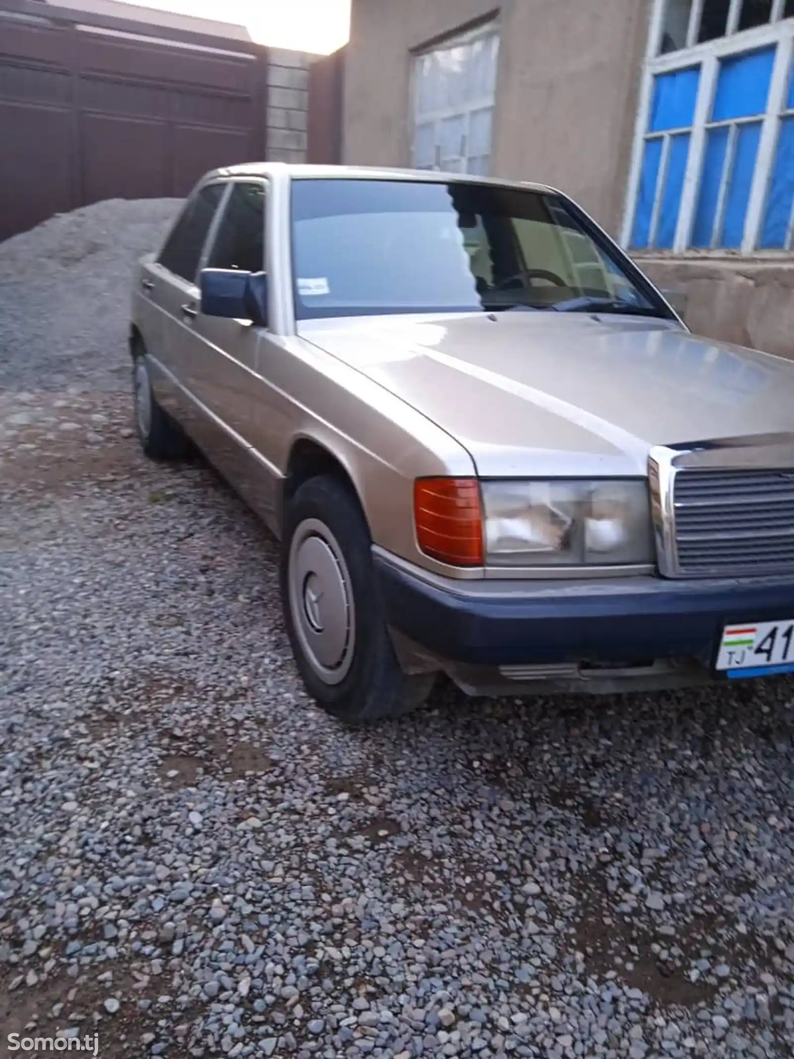 Mercedes-Benz E class, 1990-2