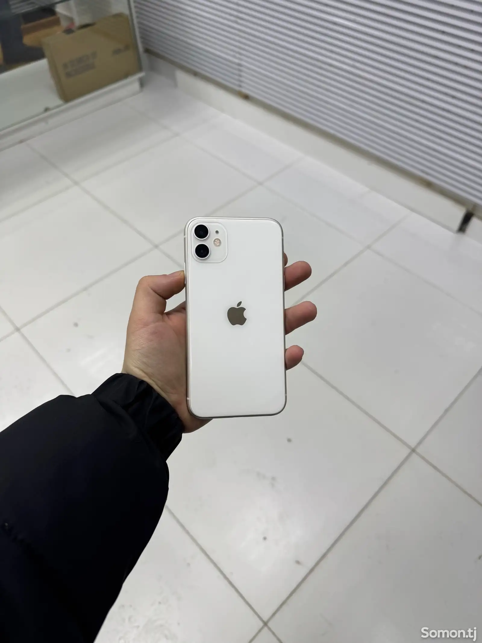 Apple iPhone 11, 64 gb, White-1