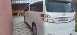 Toyota Vellfire, 2011-4