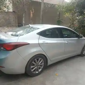 Hyundai Elantra, 2014