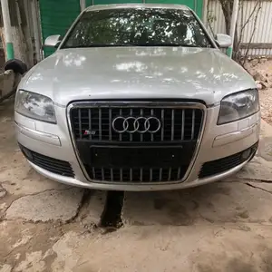 Audi A8, 2005