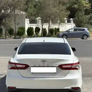 Toyota Camry, 2018