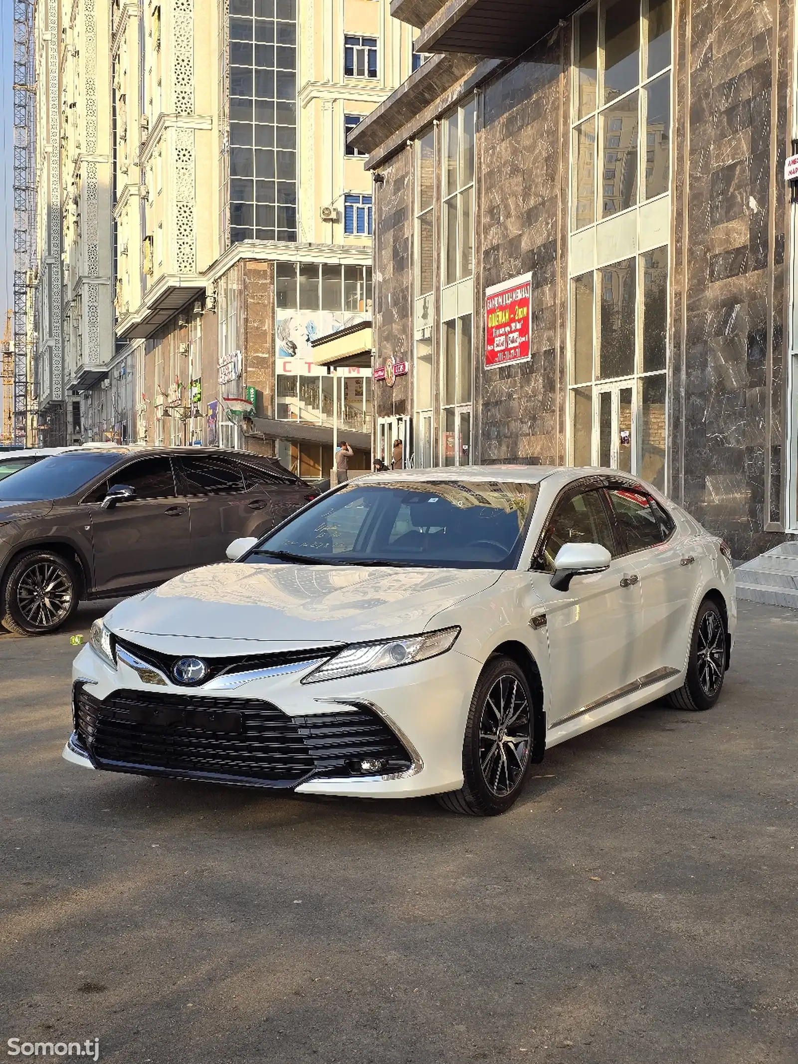 Toyota Camry, 2019-1