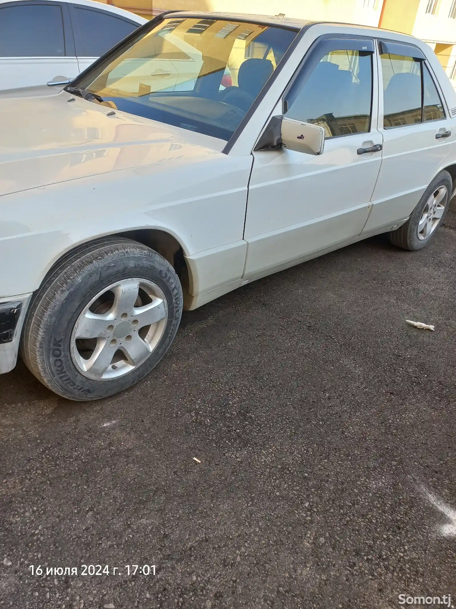 Mercedes-Benz W201, 1990-2