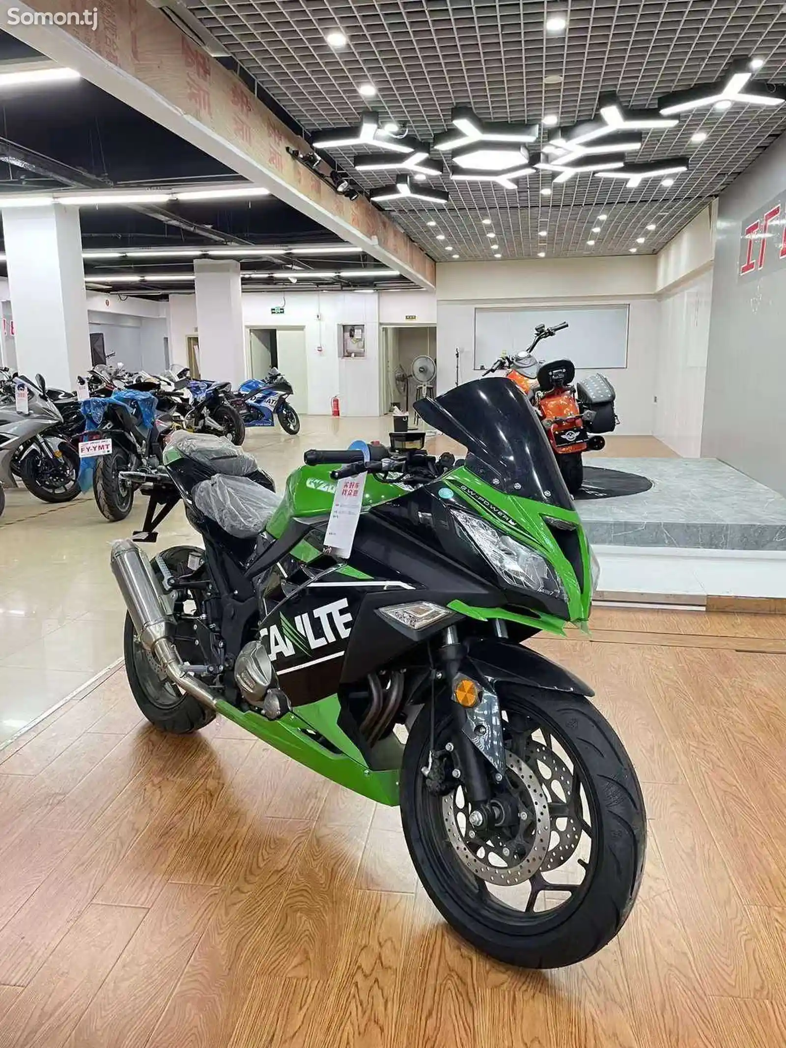 Мотоцикл Kawasaki Ninja 400cc на заказ