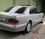 Mercedes-Benz E class, 2000-5