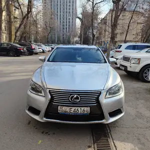 Lexus LS series, 2013