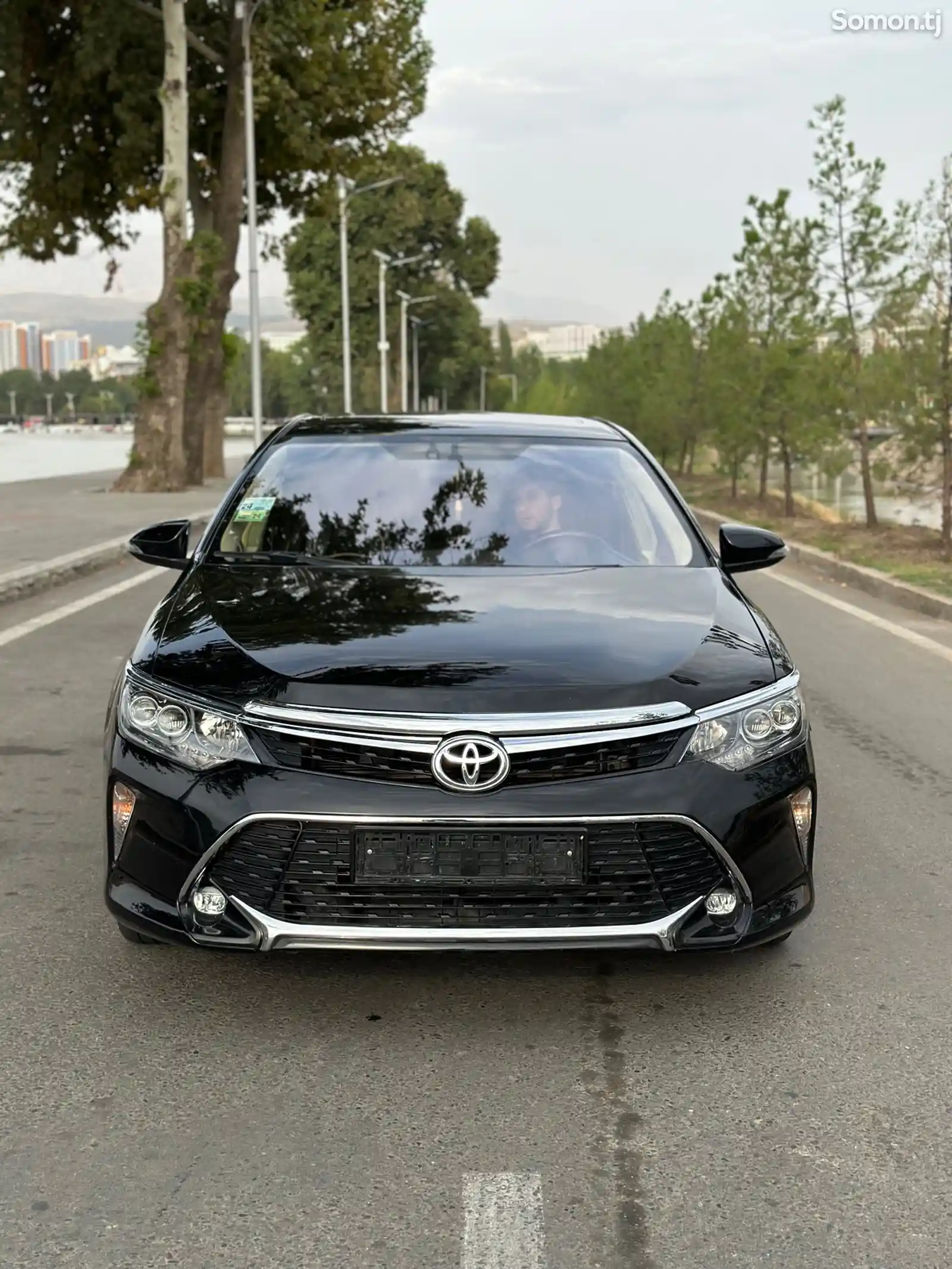 Toyota Camry, 2016-1