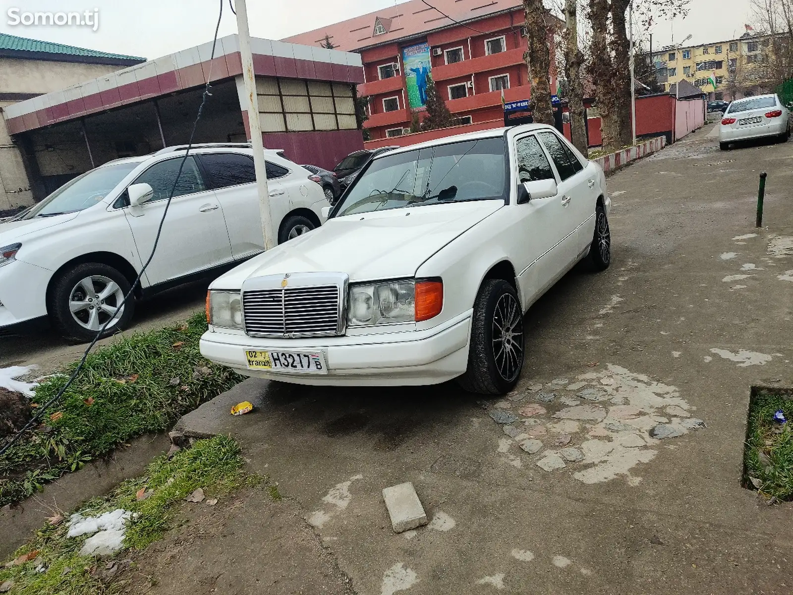 Mercedes-Benz W124, 1988-1