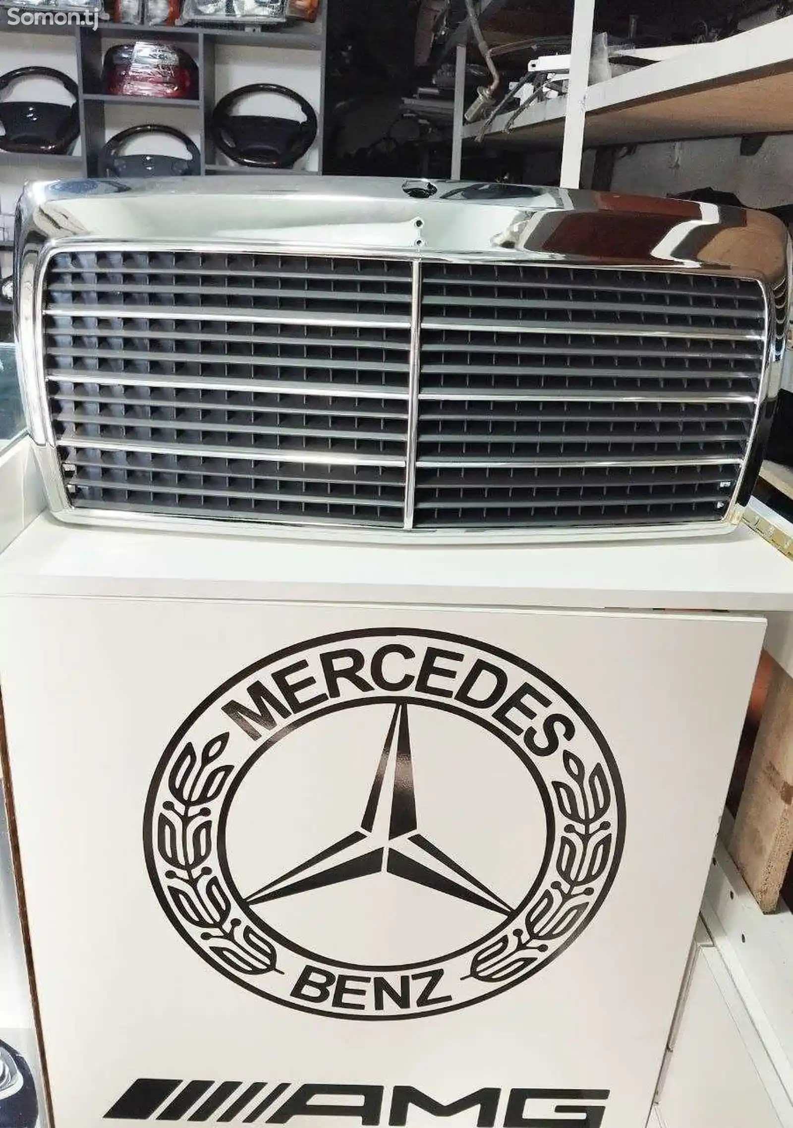 Решетка радиатора от Mercedes-Benz W124