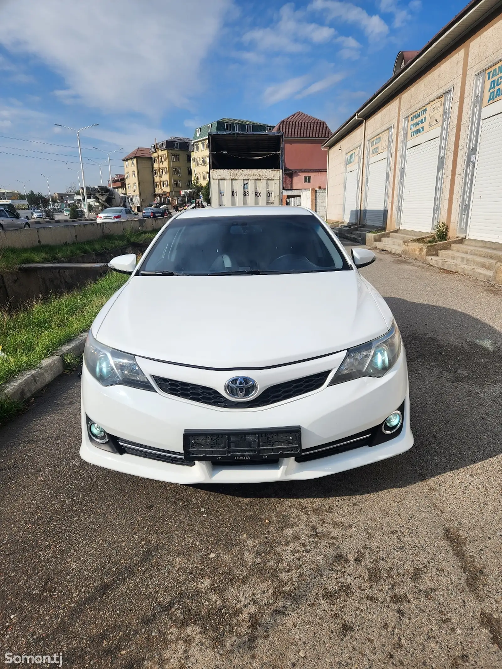 Toyota Camry, 2012-1