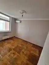 4-комн. квартира, 3 этаж, 68м², 9 км-8