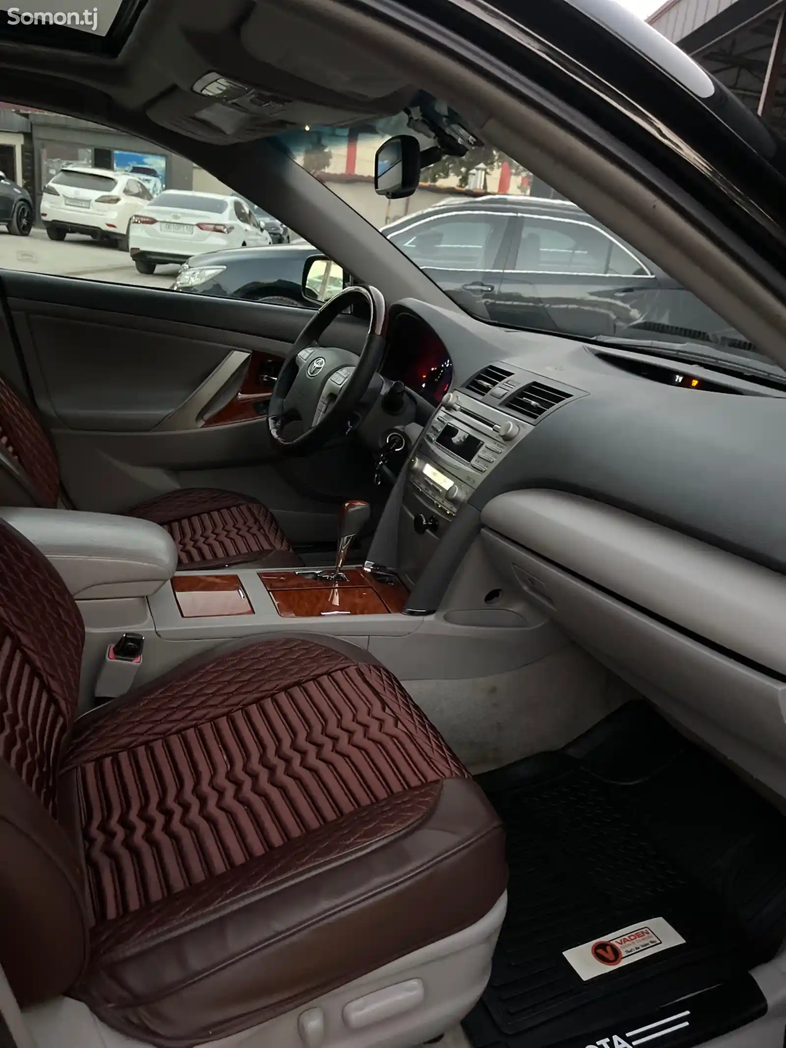 Toyota Camry, 2011-8