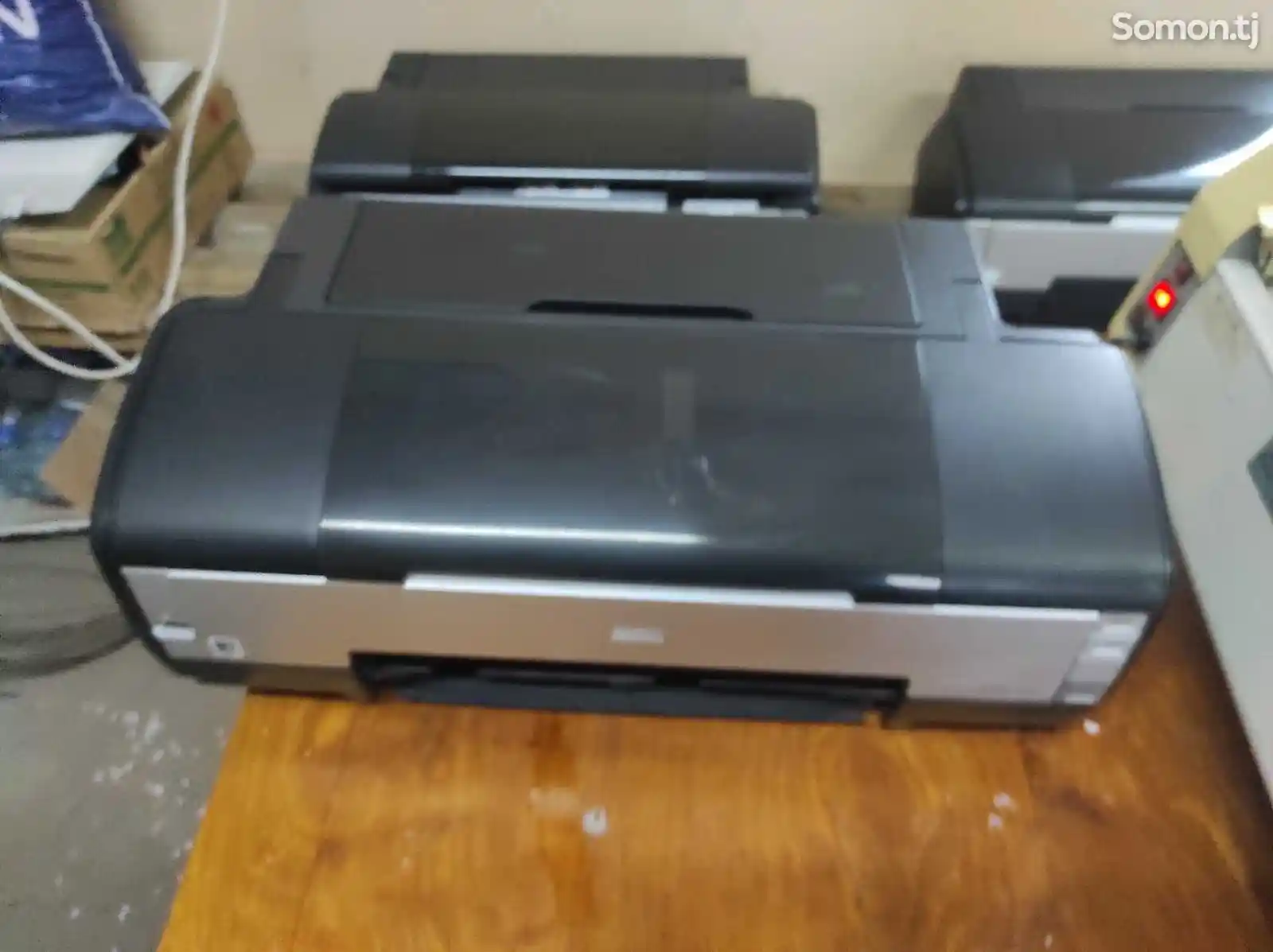 Цветной принтер Epson-1