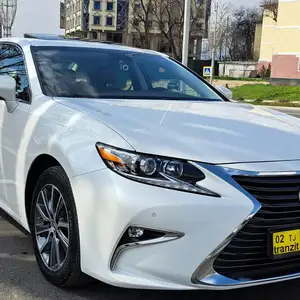 Lexus ES series, 2017