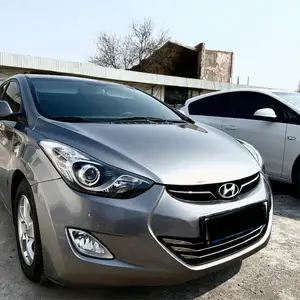 Hyundai Avante, 2011