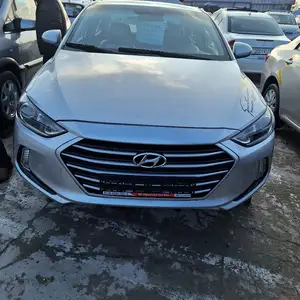 Hyundai Elantra, 2017