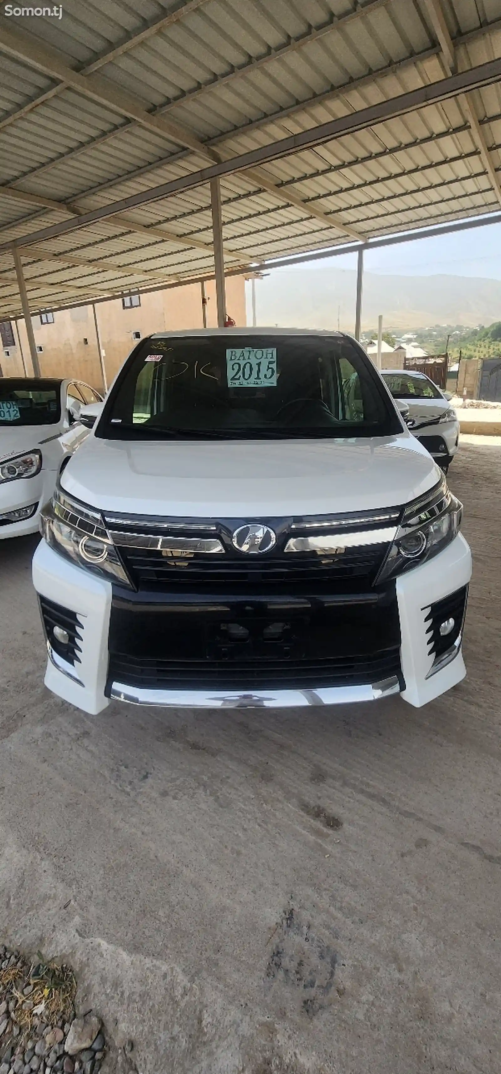 Toyota Voxy, 2015-1