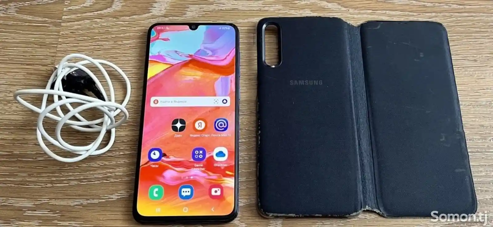 Samsung Galaxy A70 128Gb-1