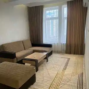 2-комн. квартира, 9 этаж, 70м², Овир