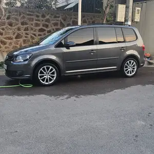 Volkswagen Touran, 2015