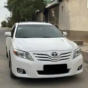 Toyota Camry, 2010