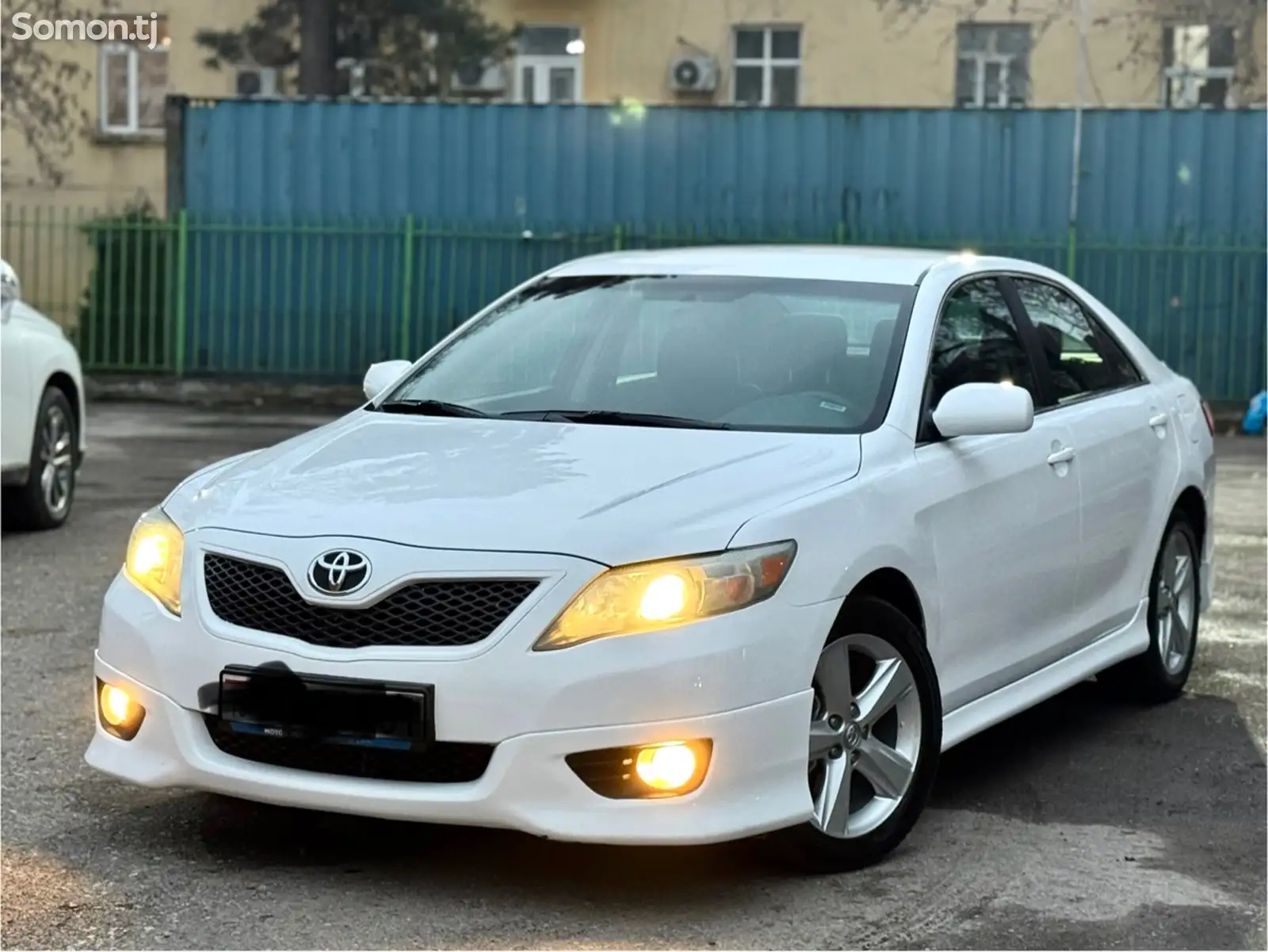 Toyota Camry, 2010-1