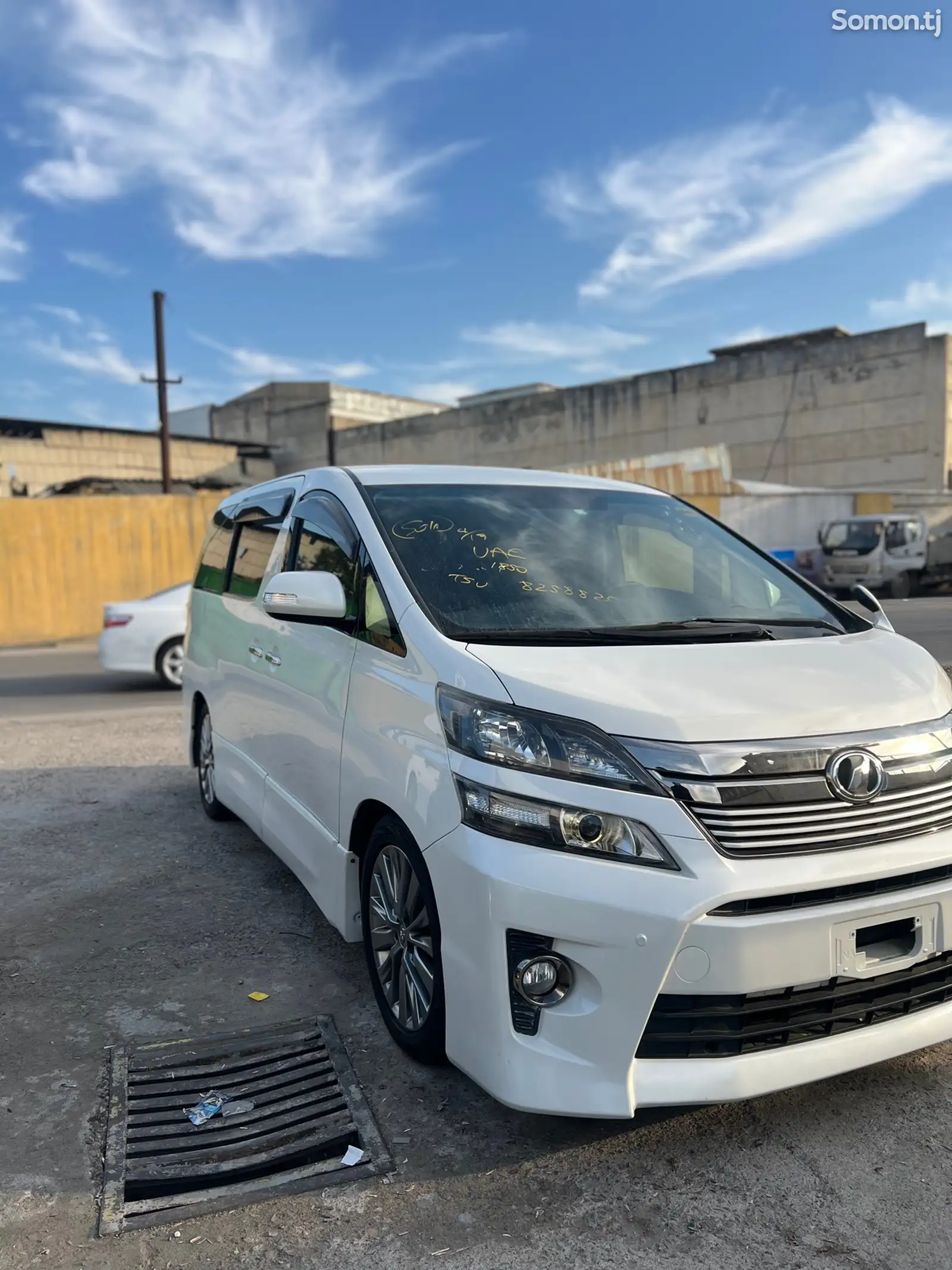 Toyota Vellfire, 2014-1