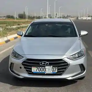 Hyundai Elantra, 2017