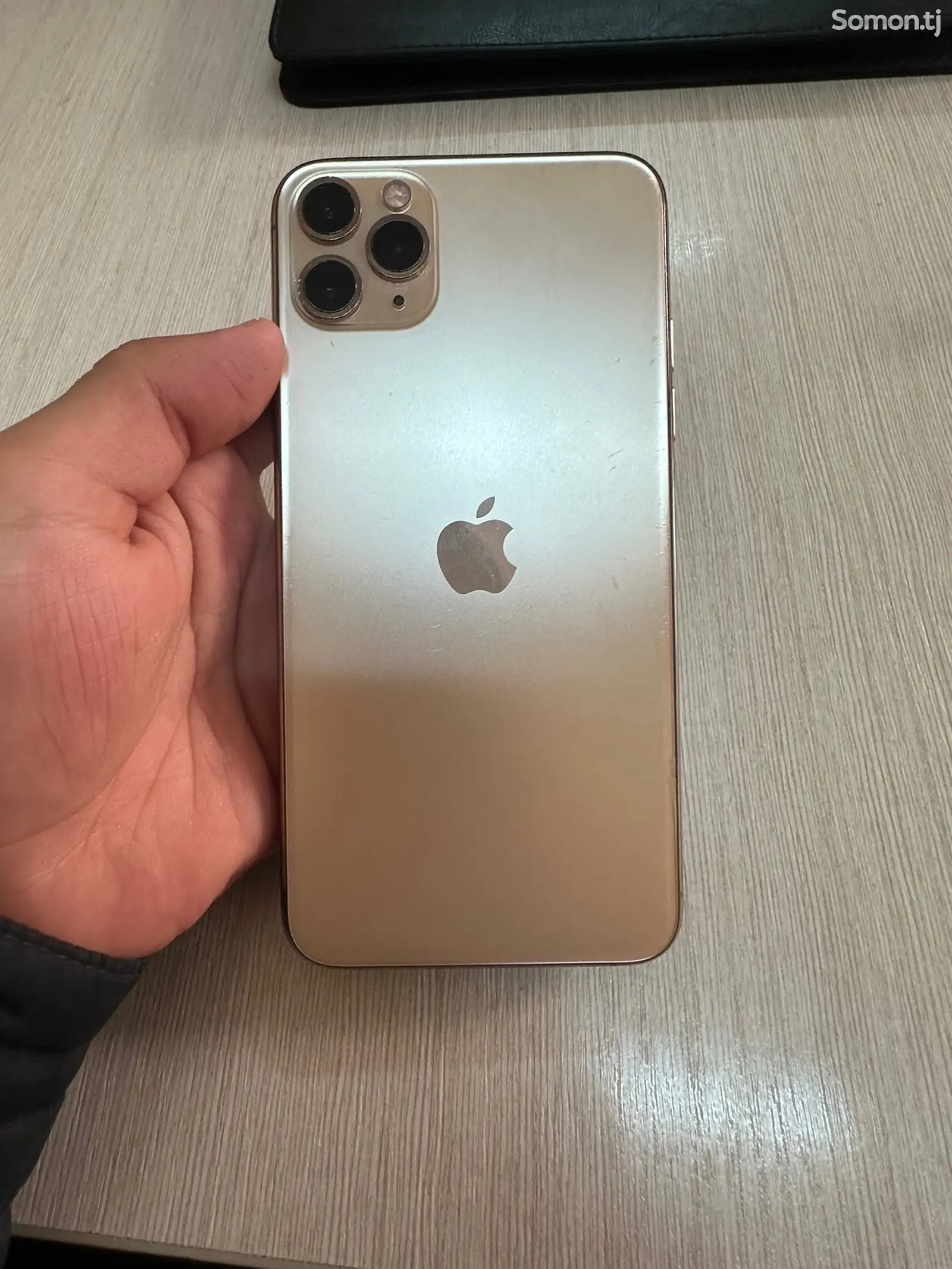 Apple iPhone 11 Pro Max, 256 gb, Gold-1