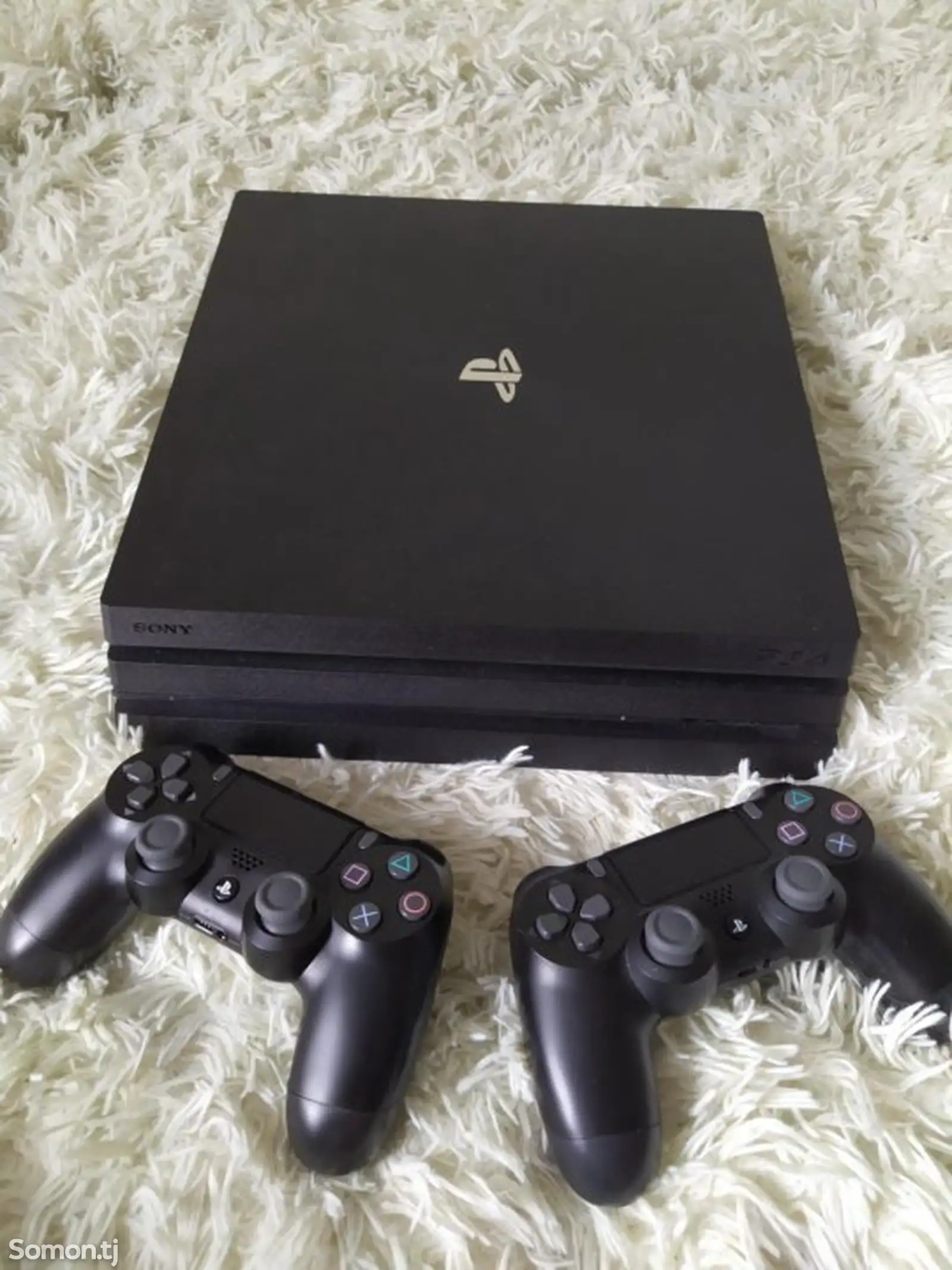 Игровая приставка PlayStation 4 Pro-1