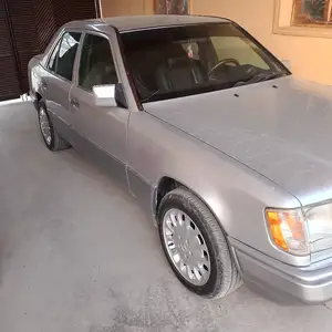 Mercedes-Benz W124, 1995