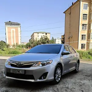 Toyota Camry, 2012