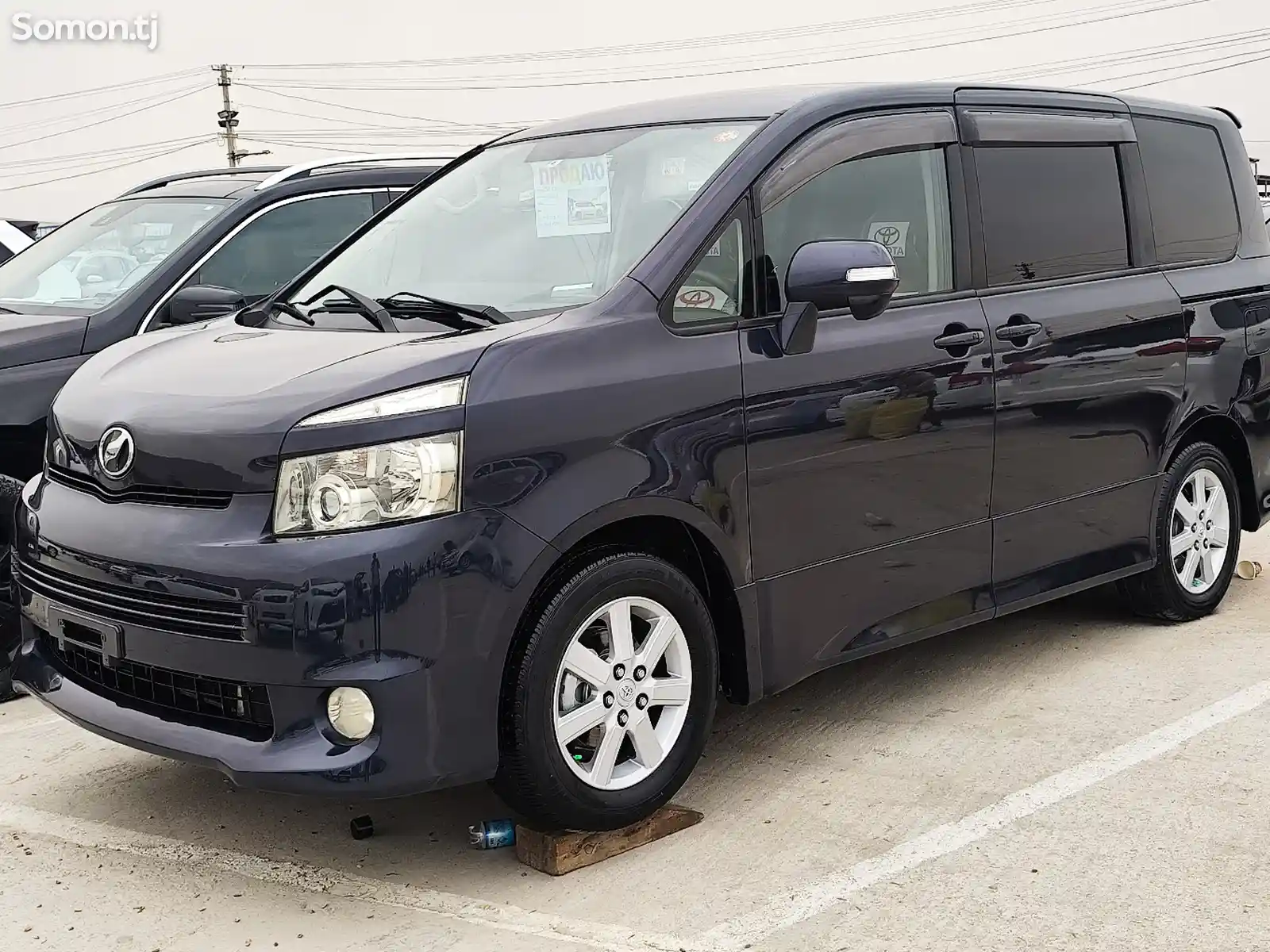 Toyota Voxy, 2008-1