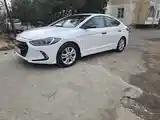 Hyundai Elantra, 2017-7