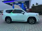 Toyota Land Cruiser, 2022-14