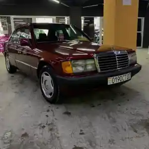 Mercedes-Benz W201, 1990