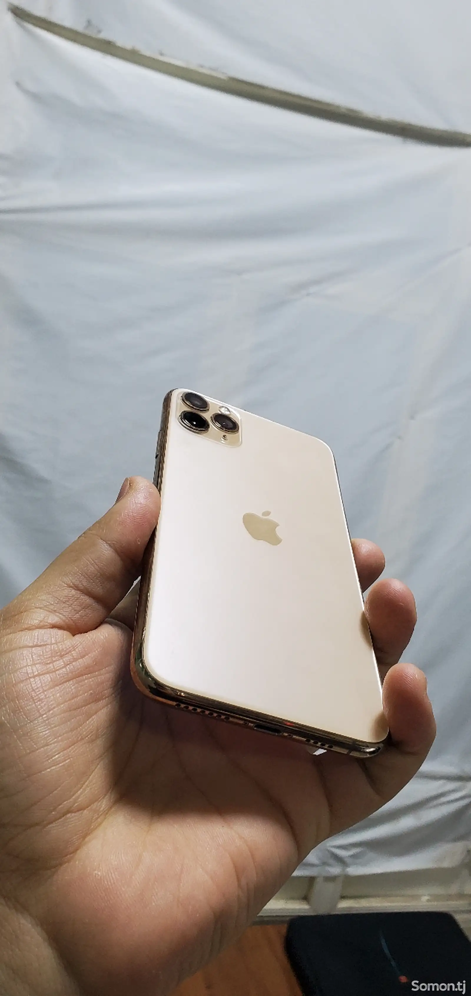 Apple iPhone 11 Pro Max, 64 gb, Gold-1