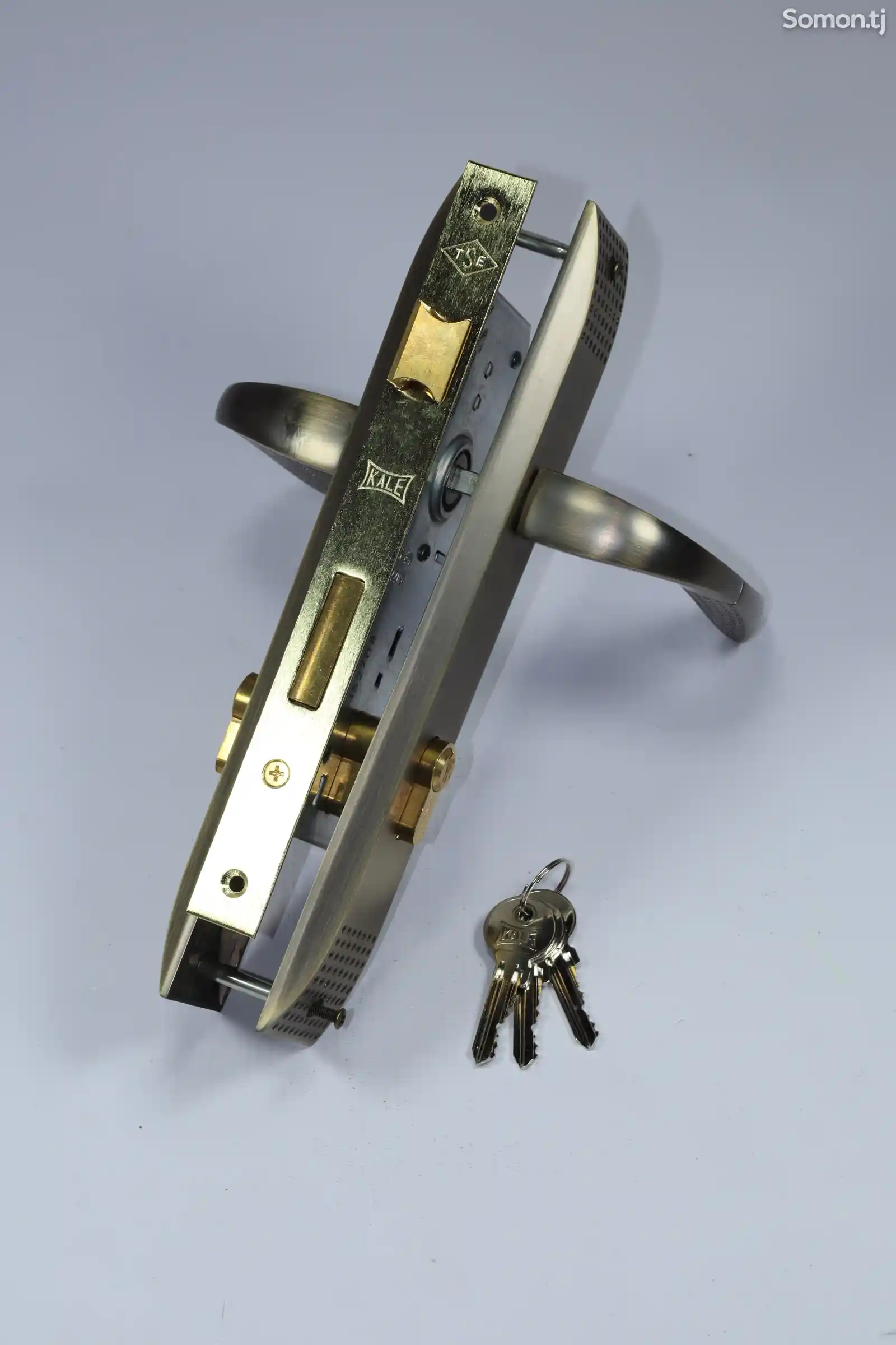 Комплект дверных ручек с замком GMS Z8507-Z27 MAB