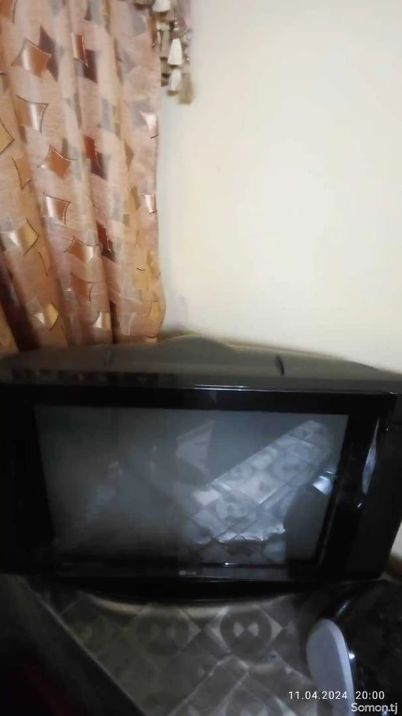 Телевизор LG-2