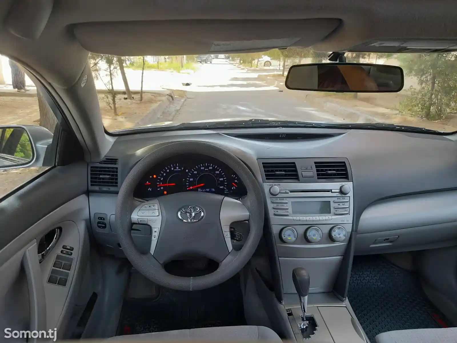 Toyota Camry, 2011-8