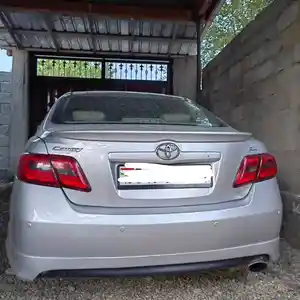 Toyota Camry, 2011