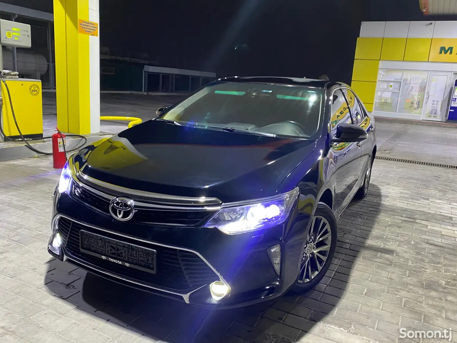 Toyota Camry, 2018-1