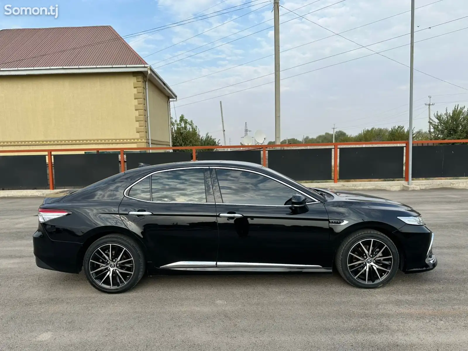 Toyota Camry, 2019-1