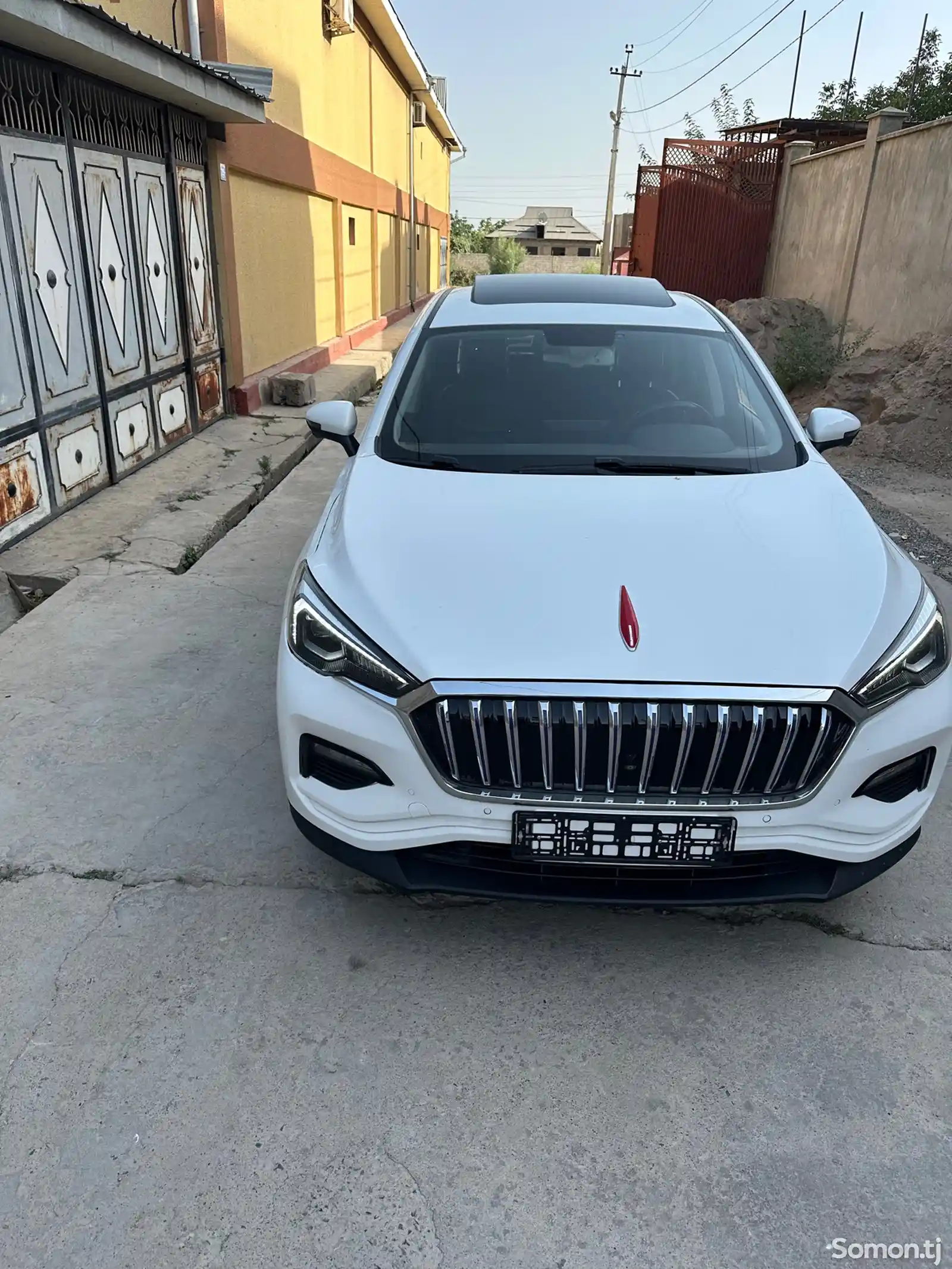 Hongqi E-HS3, 2019-7