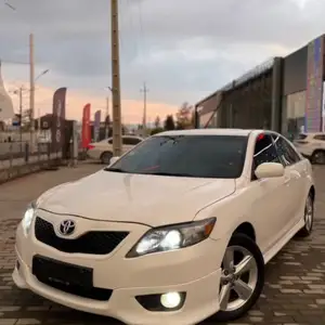 Toyota Camry, 2010