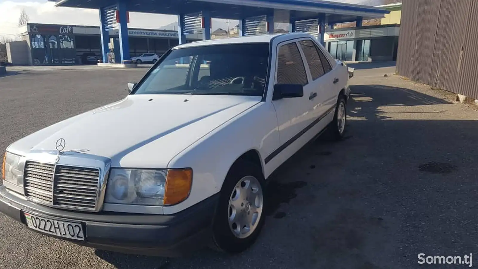 Mercedes-Benz W124, 1988-1